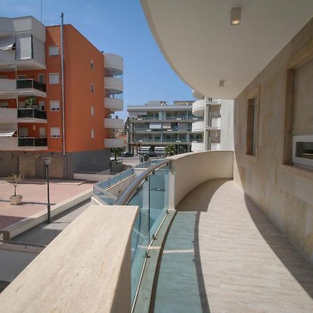 Whitehouse- Monopoli Apartment Luaran gambar